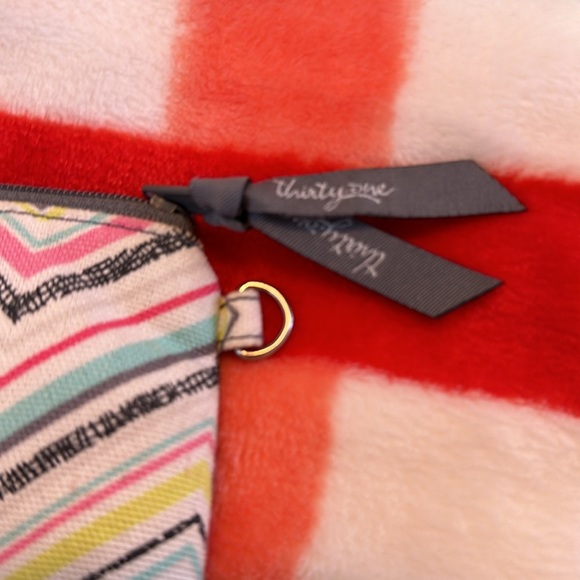 Thirty-one travel bag and claw clip bundle - Picture 2 of 5